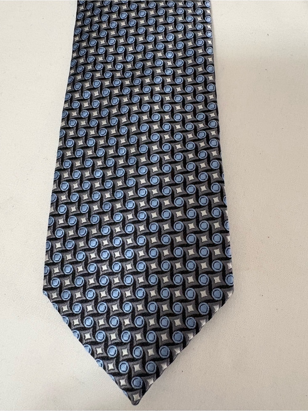 Jos A Banks Heritage Collection Men's Silk Tie 3"x 60" Hand Made